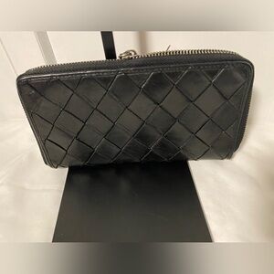 Vilenca Holland | Woven Leather Unisex Wallet - Soft woven leather - east west